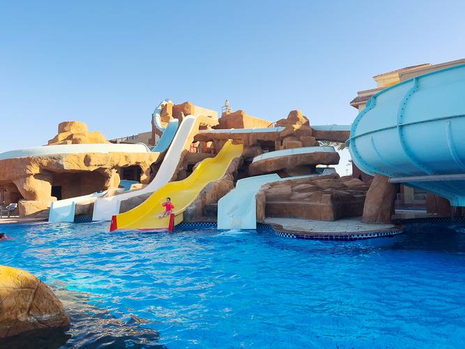 Regency Plaza Aqua Park & Spa Resort