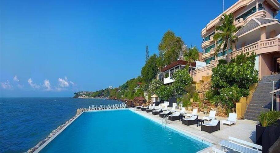 Golden Cliff House