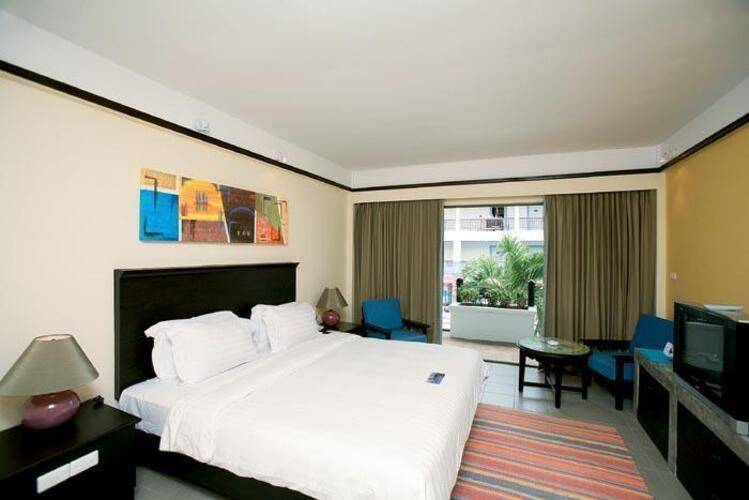 Talay Karon Beach Resort (Ex. Ramada Resort Karon)
