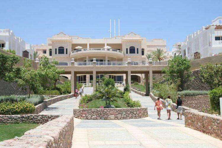 Continental Plaza Beach Resort & Aqua Park