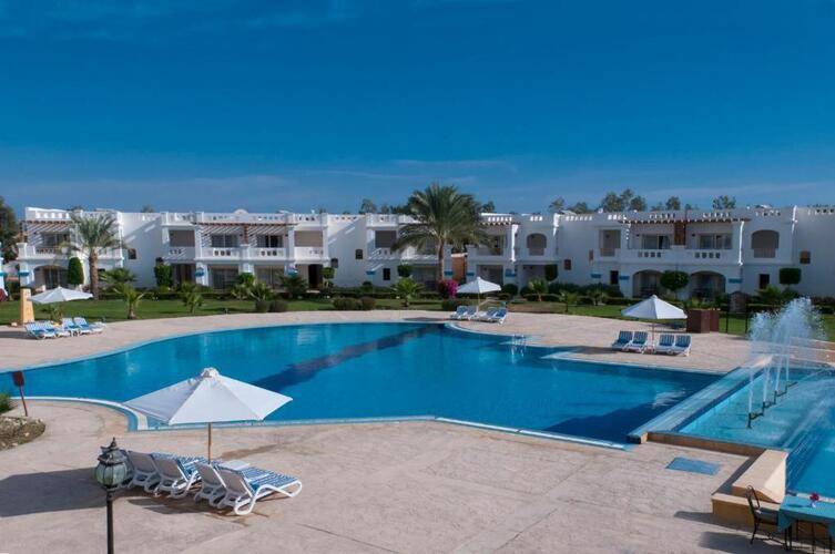 Continental Plaza Beach Resort & Aqua Park