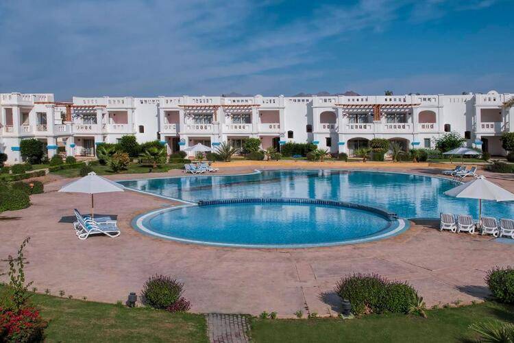Continental Plaza Beach Resort & Aqua Park