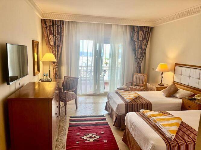 Continental Plaza Beach Resort & Aqua Park