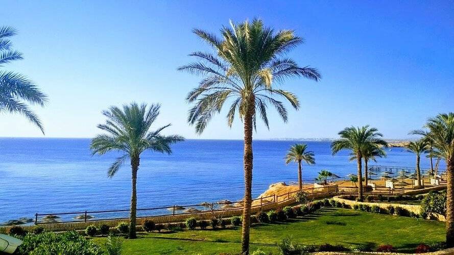 Continental Plaza Beach Resort & Aqua Park