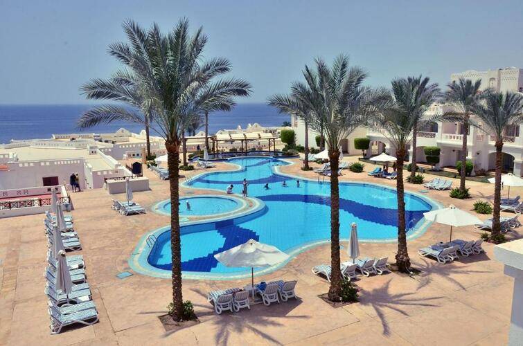 Continental Plaza Beach Resort & Aqua Park
