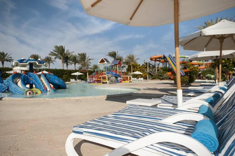 Continental Plaza Beach Resort & Aqua Park
