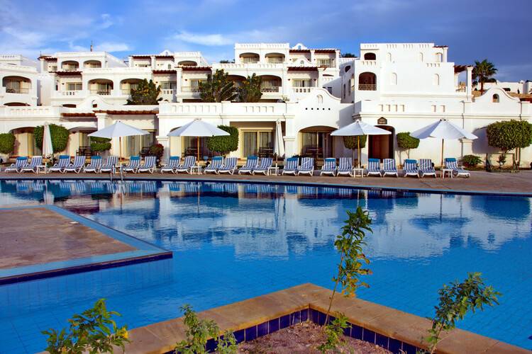 Continental Plaza Beach Resort & Aqua Park
