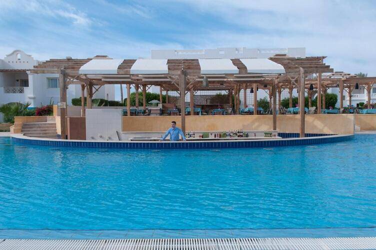 Continental Plaza Beach Resort & Aqua Park
