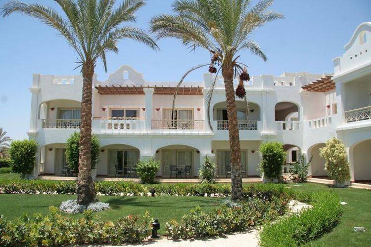 Continental Plaza Beach Resort & Aqua Park