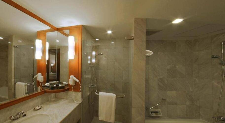 Rembrandt Hotel