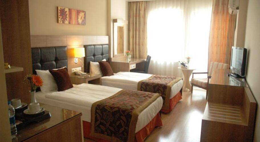 Suite Laguna Hotel