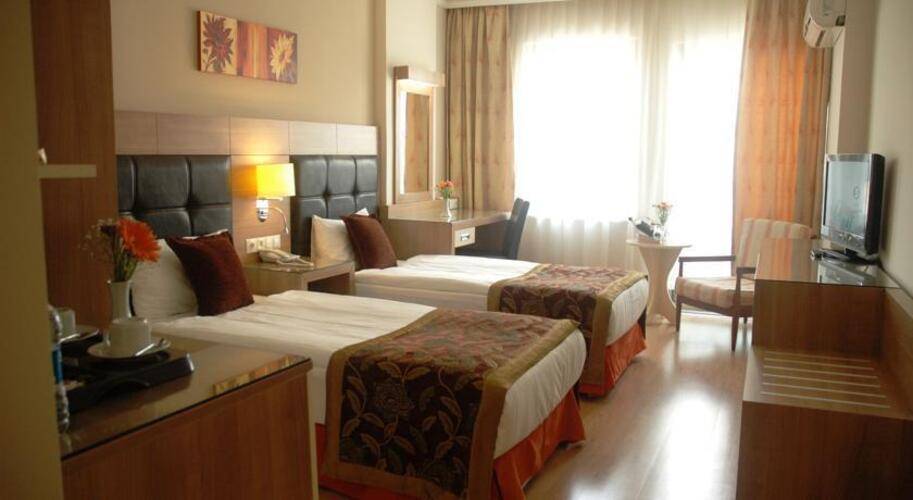 Suite Laguna Hotel