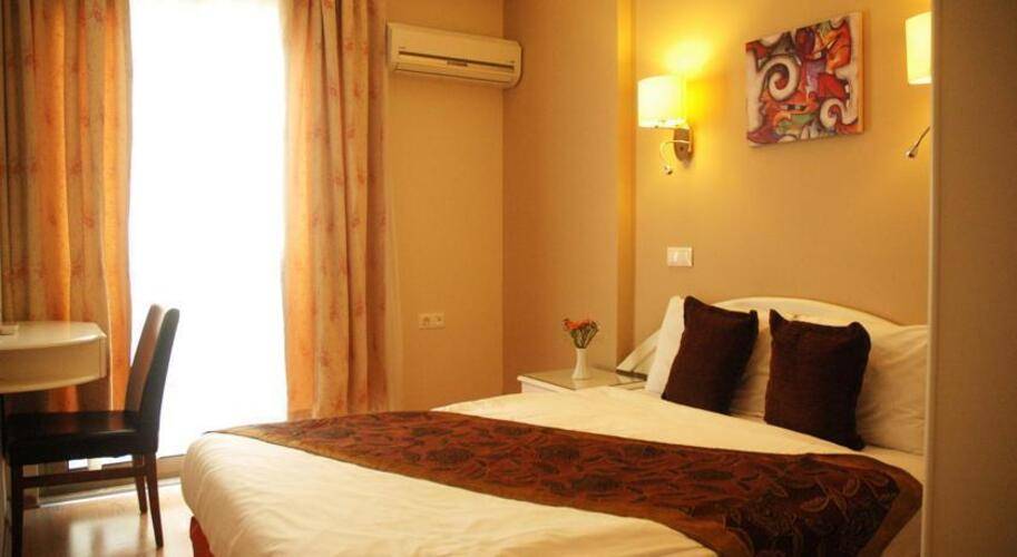 Suite Laguna Hotel