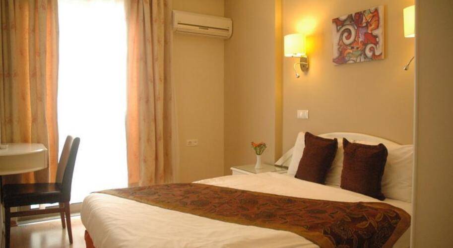Suite Laguna Hotel
