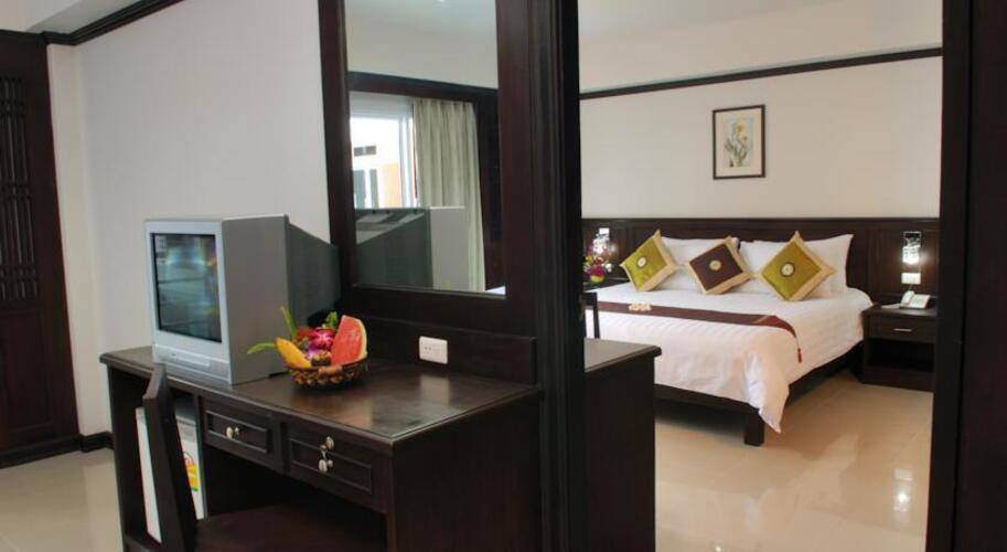First Residence Hotel
