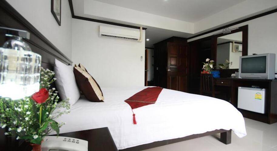 First Residence Hotel