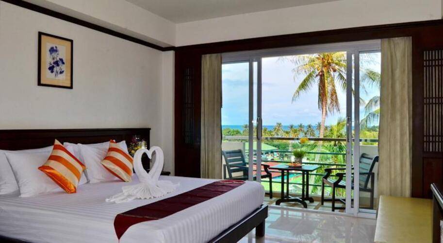 First Residence Hotel