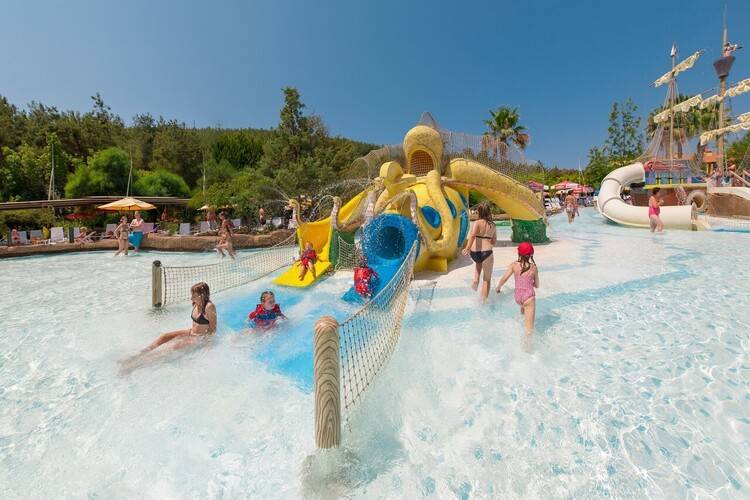 Aqua Fantasy Aquapark Hotel & Spa