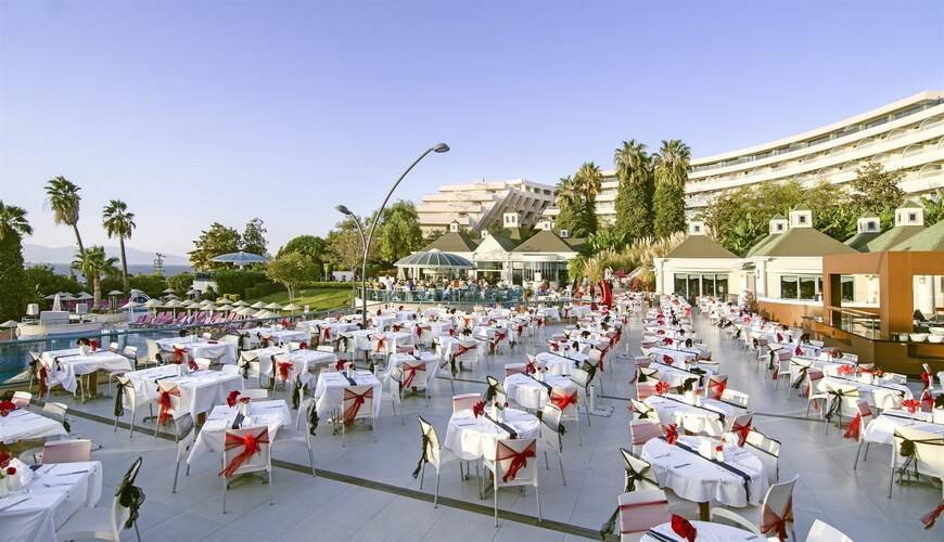 The Grand Blue Sky Hotel