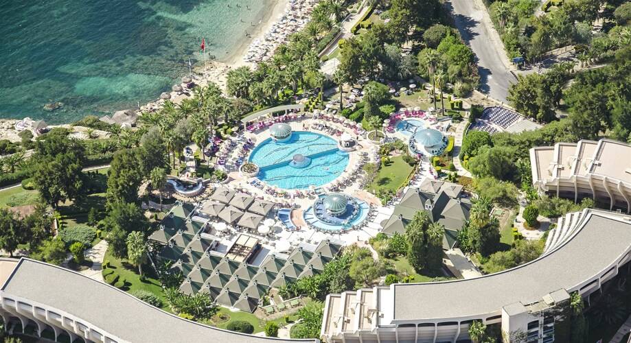 The Grand Blue Sky Hotel