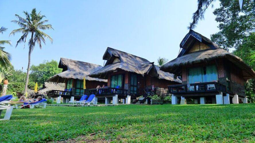 Sunset Village Beach Resort
