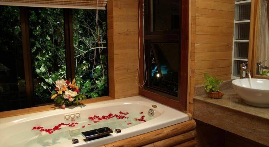 Sunset Park Resort & Spa