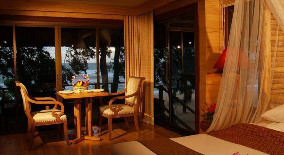 Sunset Park Resort & Spa