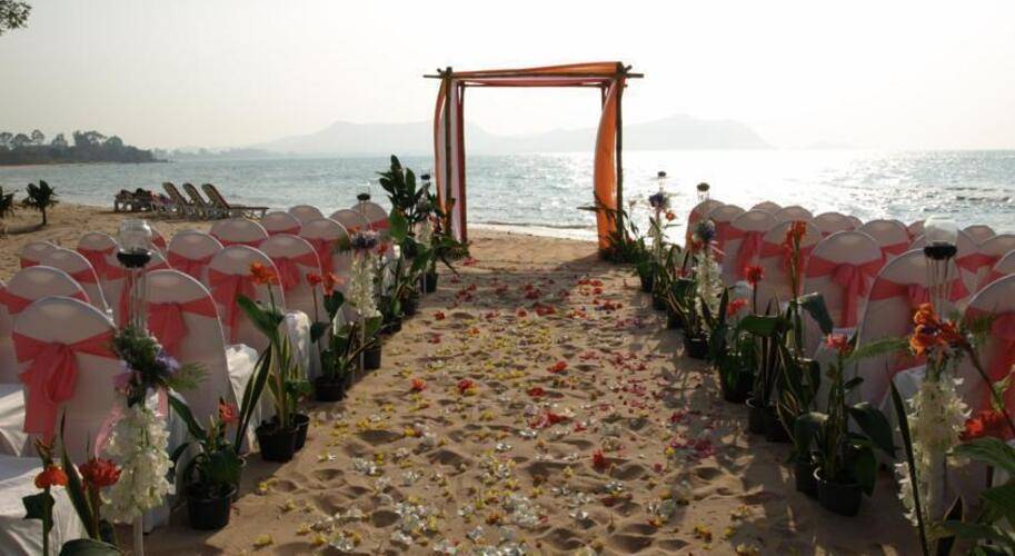 Sunset Park Resort & Spa