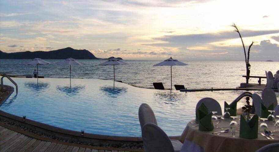 Sunset Park Resort & Spa