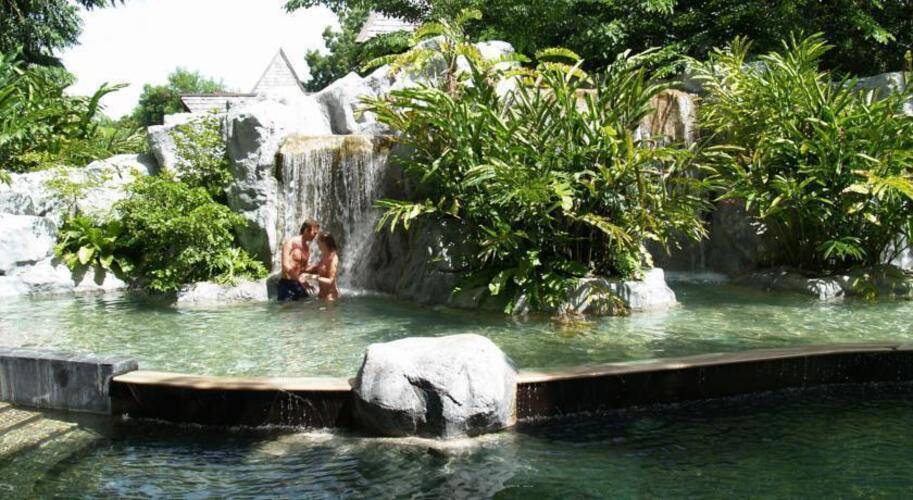 Sunset Park Resort & Spa