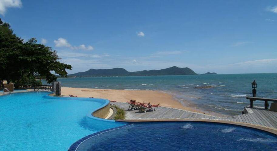 Sunset Park Resort & Spa
