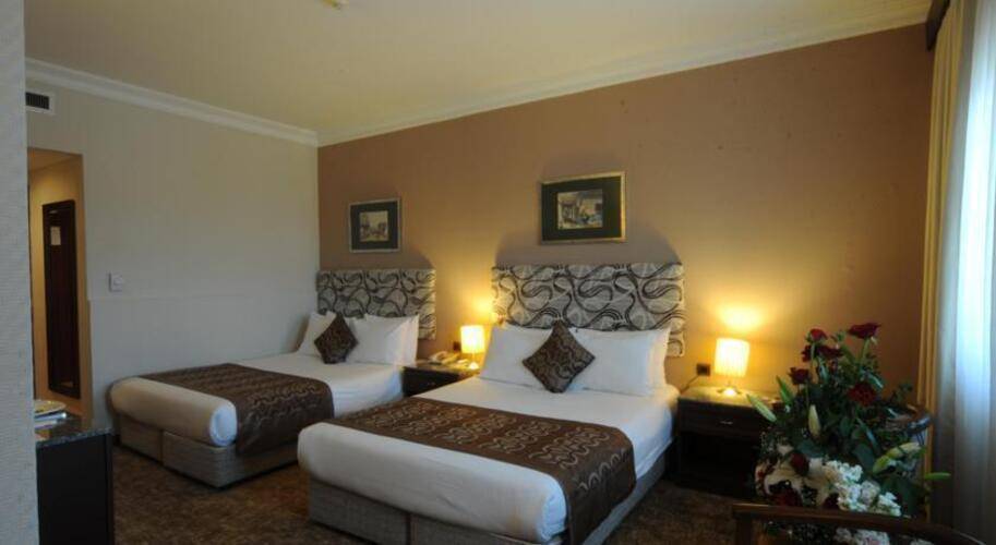 Adela Hotel