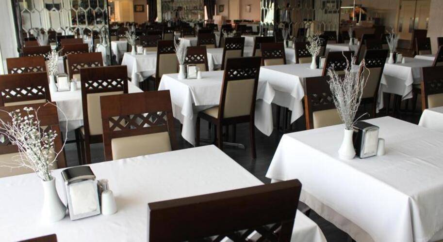 Adela Hotel