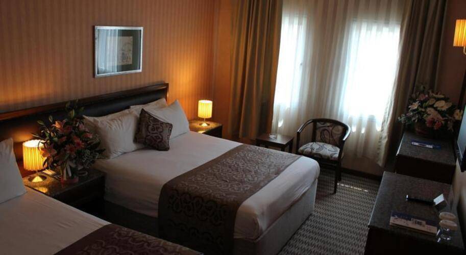 Adela Hotel