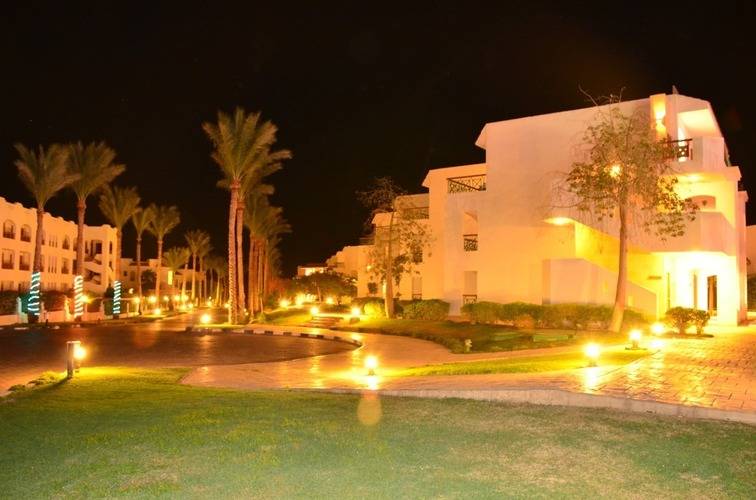 Ivy Cyrene Island Aqua Park Resort