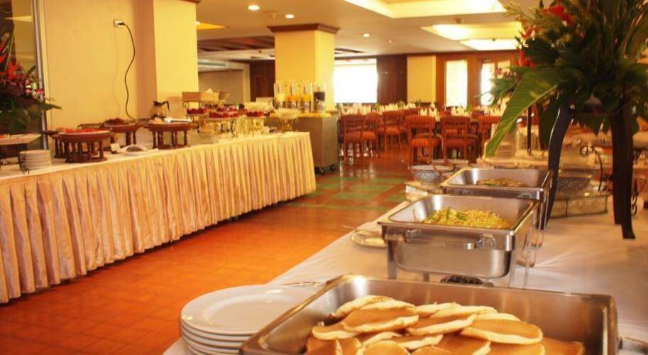 Long Beach Cha Am Hotel