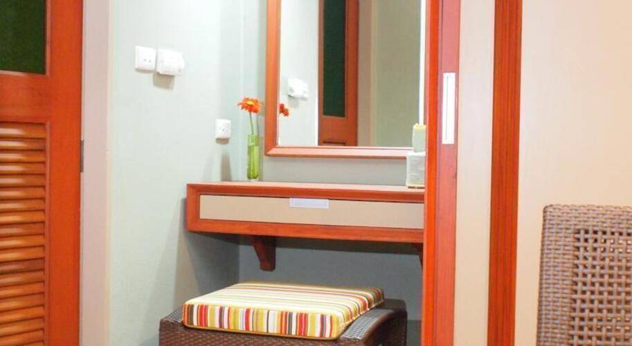 Long Beach Cha Am Hotel