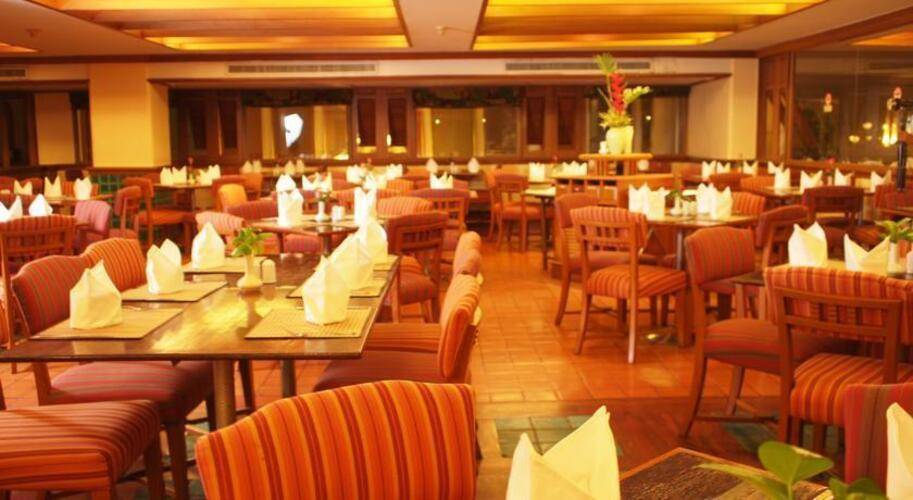 Long Beach Cha Am Hotel