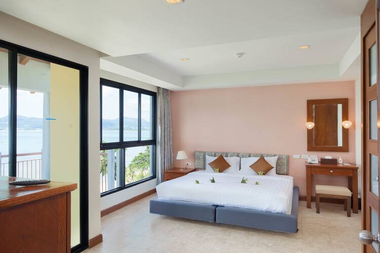 By The Sea Phuket Beach Resort