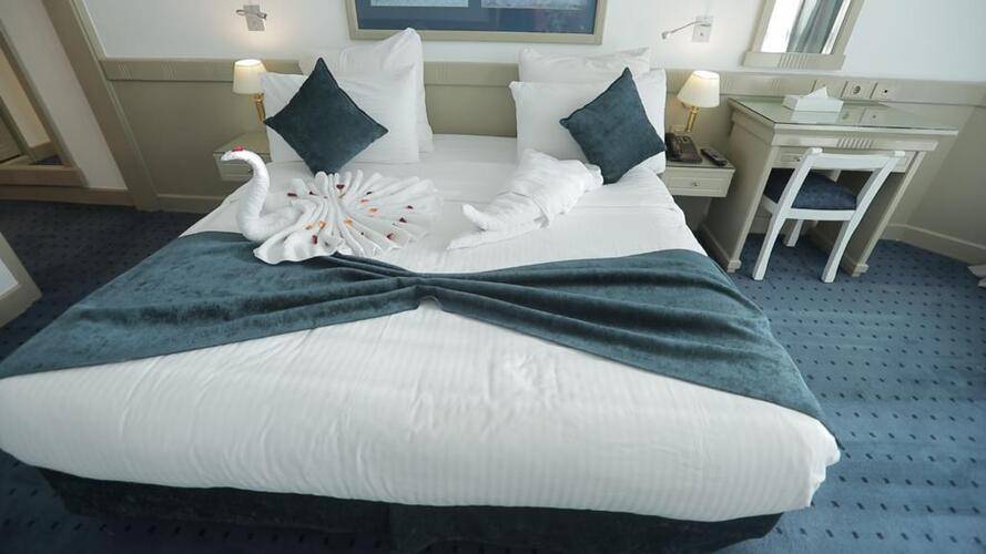Mercure Romance