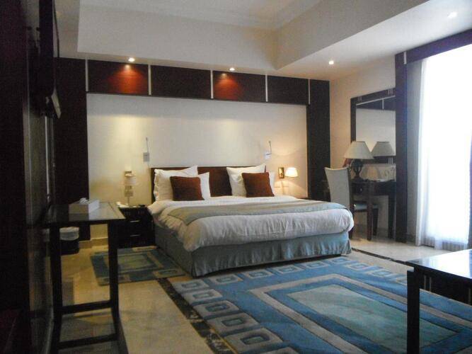 Mercure Romance