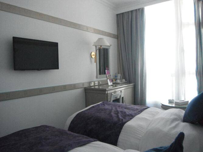Mercure Romance