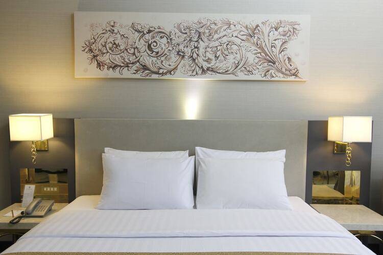 Royal Benja Hotel