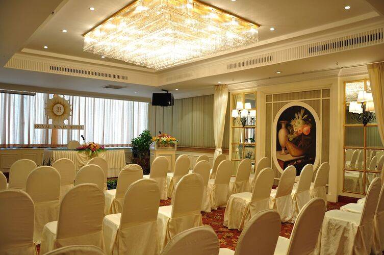 Royal Benja Hotel