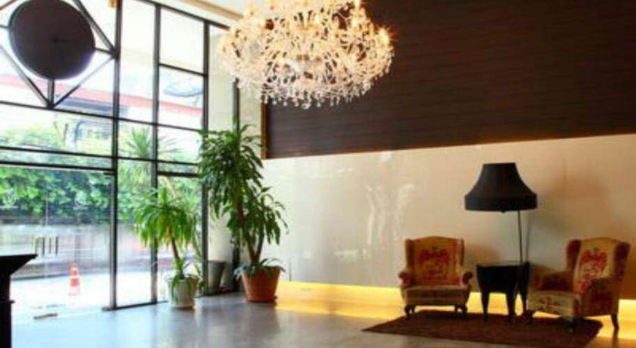 White Palace Hotel