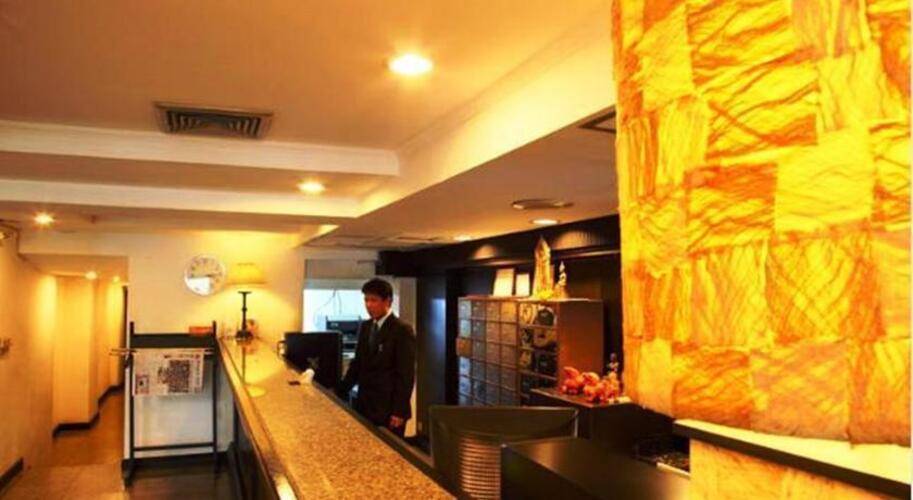 White Palace Hotel