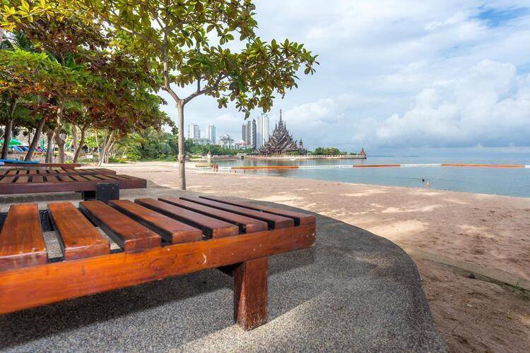 Garden Sea View