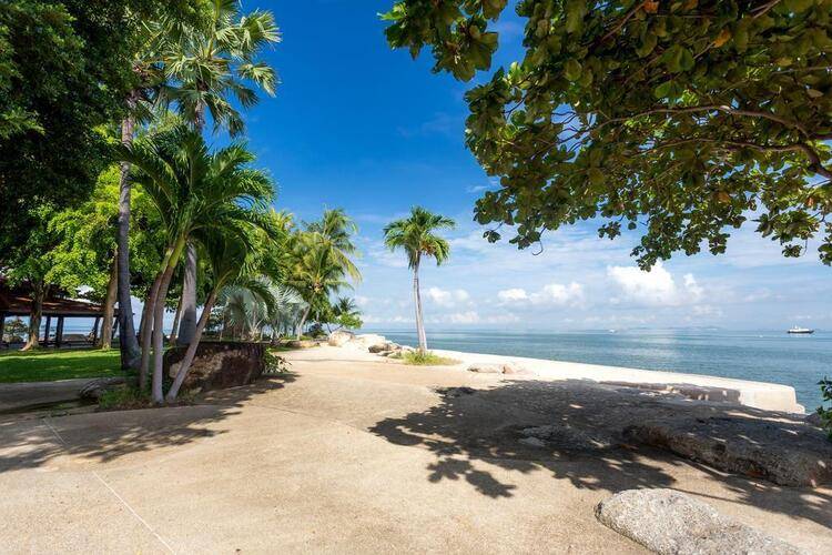 Garden Sea View