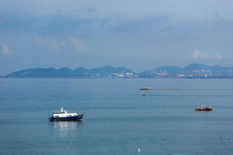Garden Sea View