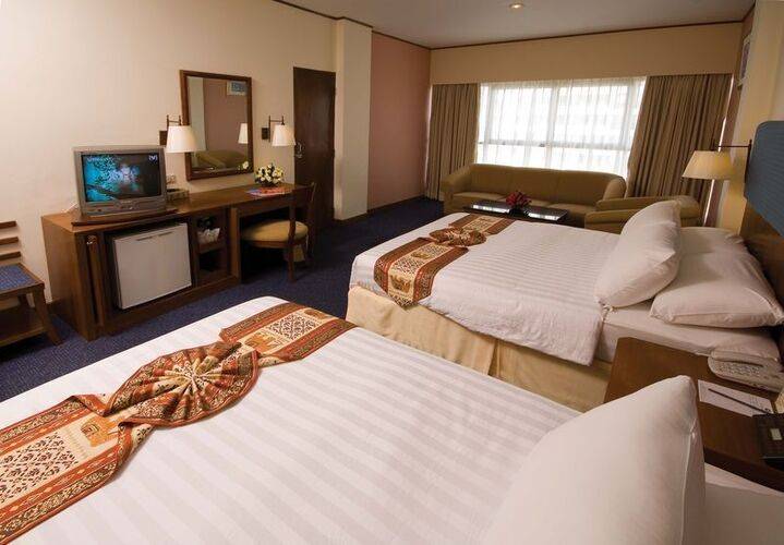 Jomtien Palm Beach Hotel